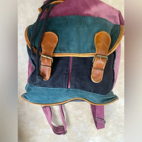 Arizona Jean Company Vintage Multicolor Canvas Backpack with Leather Accents - Picture 5 of 11